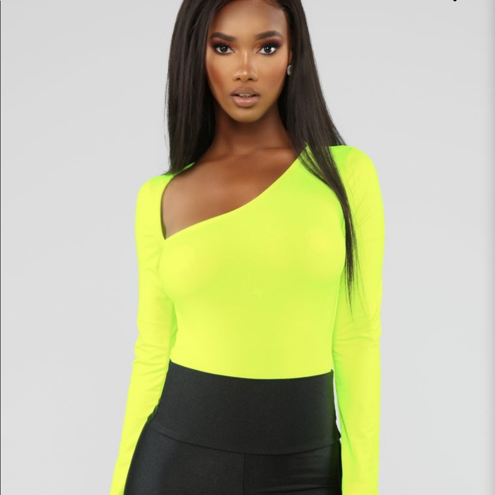 BNWT Fashion nova bodysuit